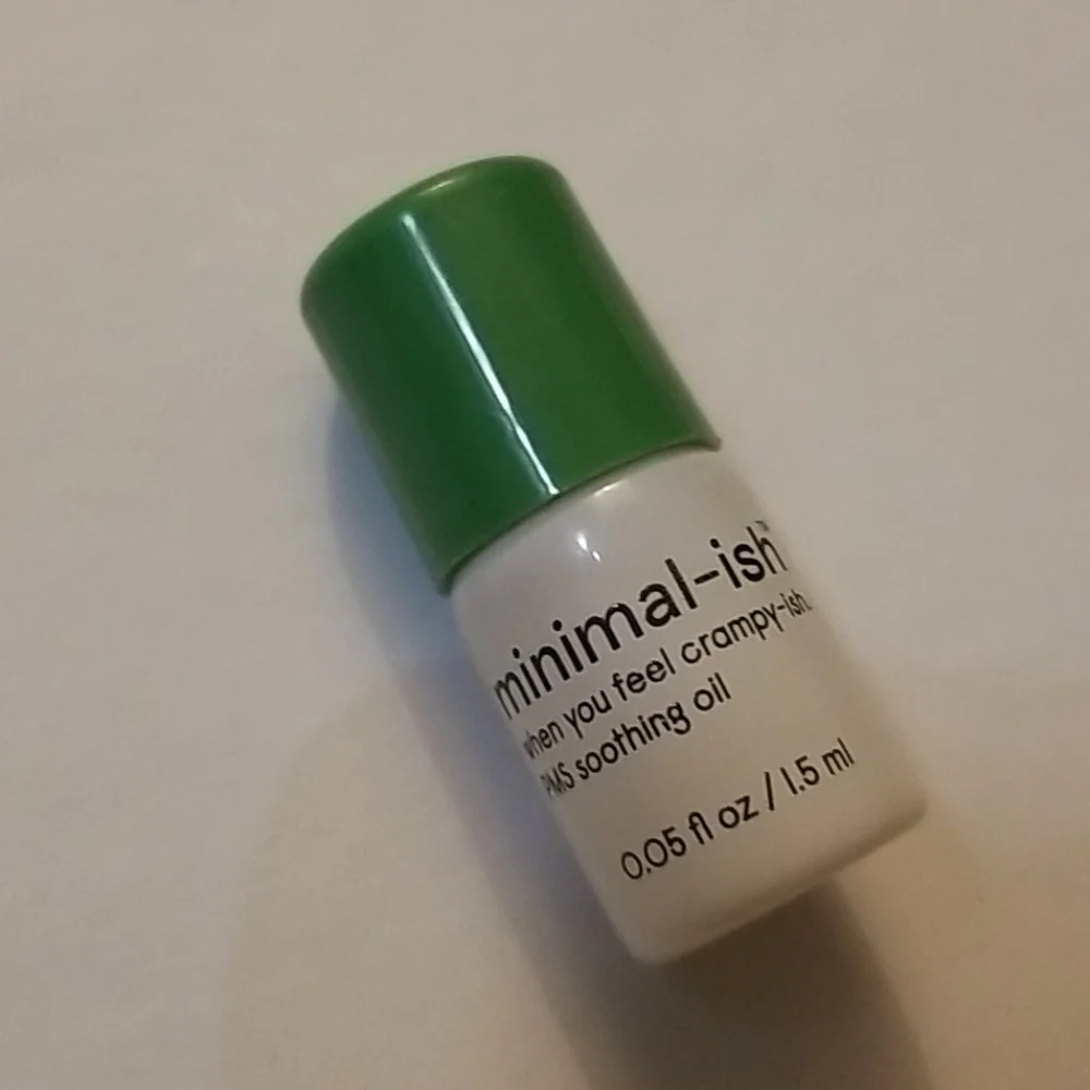 4/25 bundle item. Minimal-Ish PMS Soothing Oil